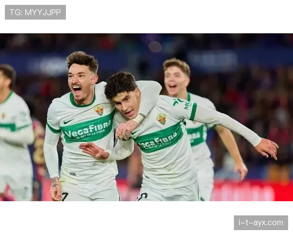 莱万特中路渗透战术惊艳亮相，迎战强敌展现全新进攻风貌