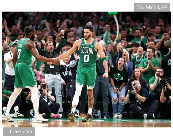 杰伦·布朗快攻突破效率提升显著 拉开对手防线制造得分机会